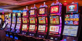 chan thar APP တွင် Online Slots နှင့် Live Casino ဂိမ်းများ MMK ဖြင့် ကစားနေသောပုံ